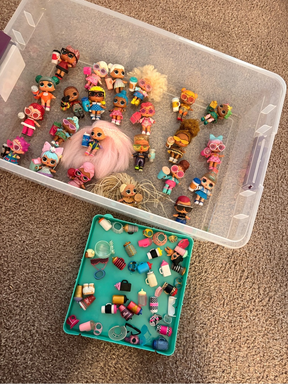 L.O.L. Surprise! Dolls and Accessories Set - Pink, Blue, Yellow, Purple
